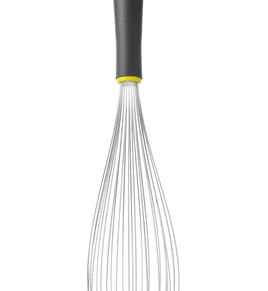 Piano whisk with 12 piano wires