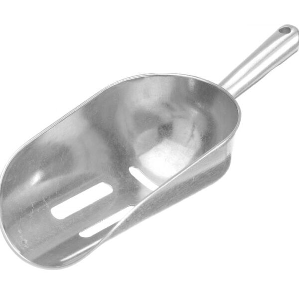 Ice scoop slotted