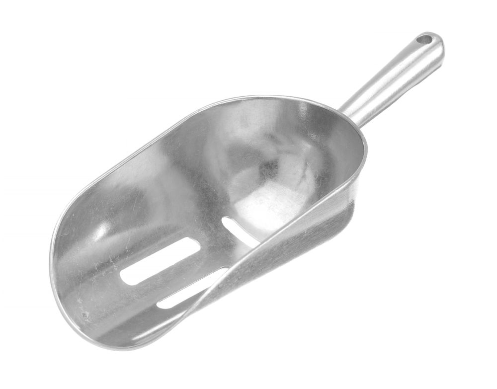 Ice scoop slotted