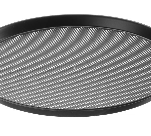 Perforated pizza pan