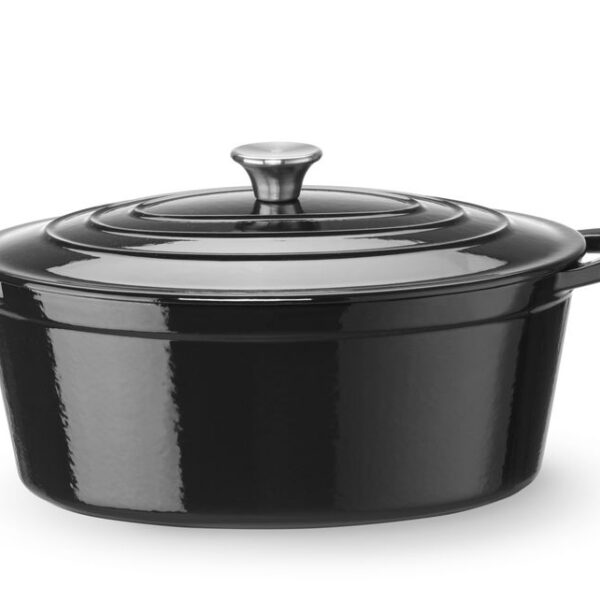 Cast iron casserole enamelled