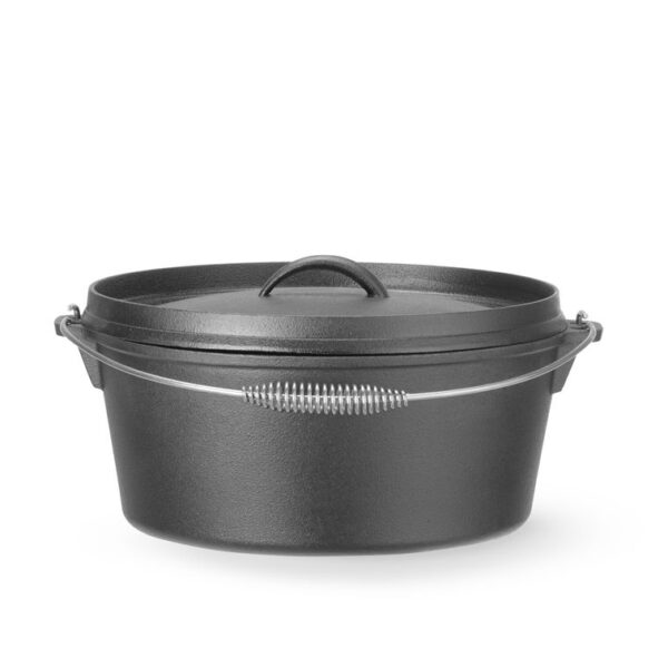 Cast iron pot