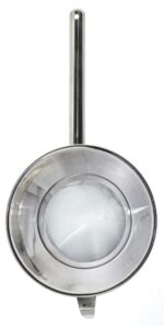 Conical strainer with wire mesh