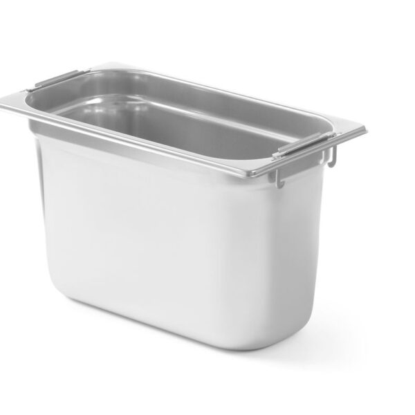 GN container with dropped handles